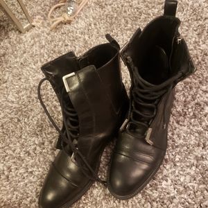 Zara female boots